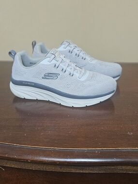 EUC-Skechers Men's Light Gray Slip-On Walking Sneakers